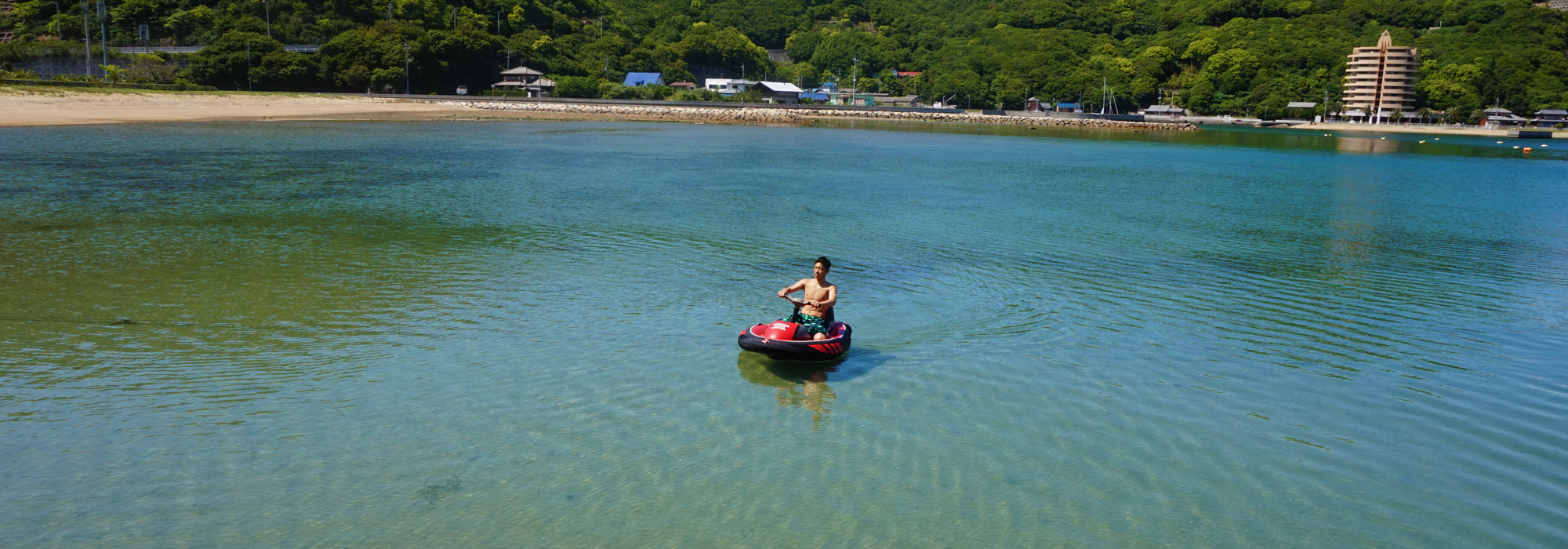 桟橋からの小豆島の海の絶景の眺め