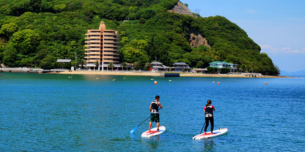 瀬戸内海 小豆島の海でsup体験 海がすぐ目の前のプライベートビーチ付きリゾートホテル シータイガーアイランドイン小豆島