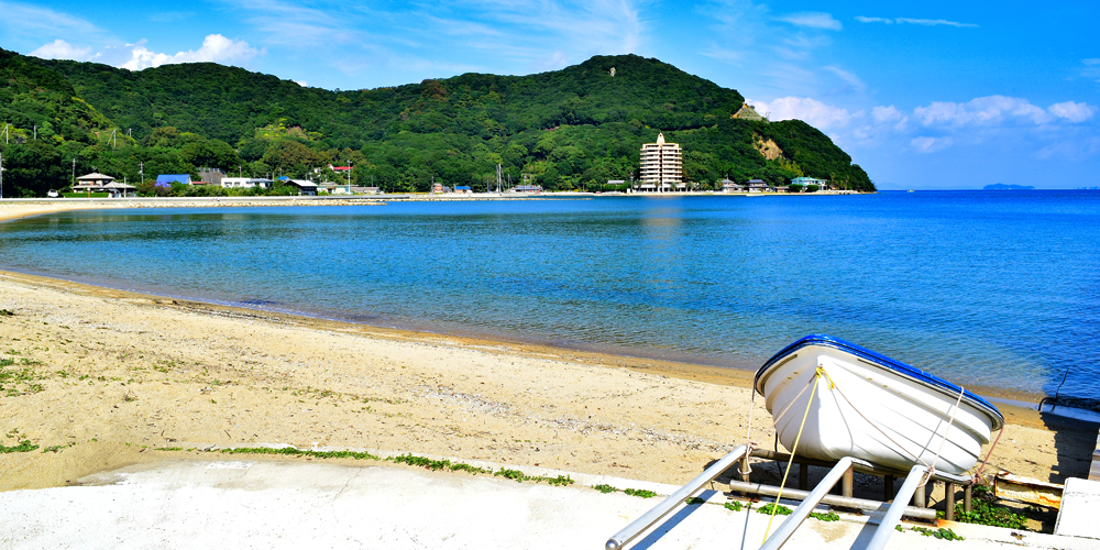 真っ青な小豆島の海