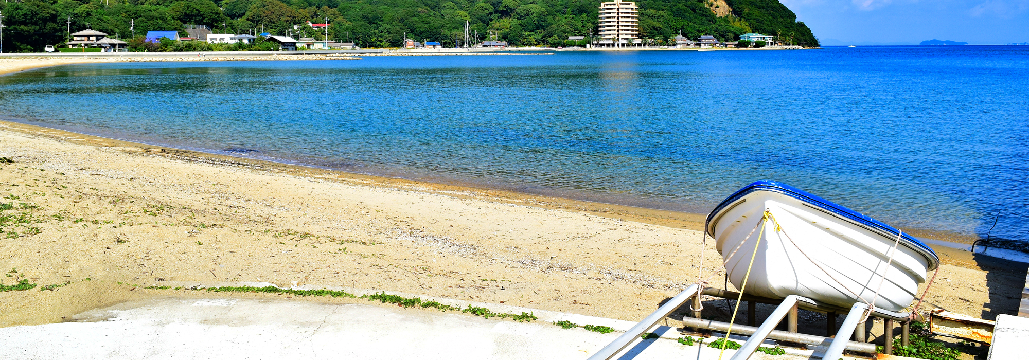瀬戸内海オーシャンビューコテージ「シータイガーアイランドイン小豆島」から見えるプライベートビーチ 