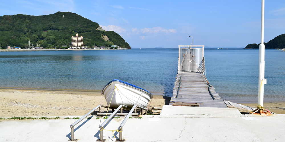 愛艇を係留できる、瀬戸内海の離島・香川県小豆島旅行におすすめの海沿いホテル、宿、コテージ「シータイガーアイランドイン小豆島」の係留・専用桟橋