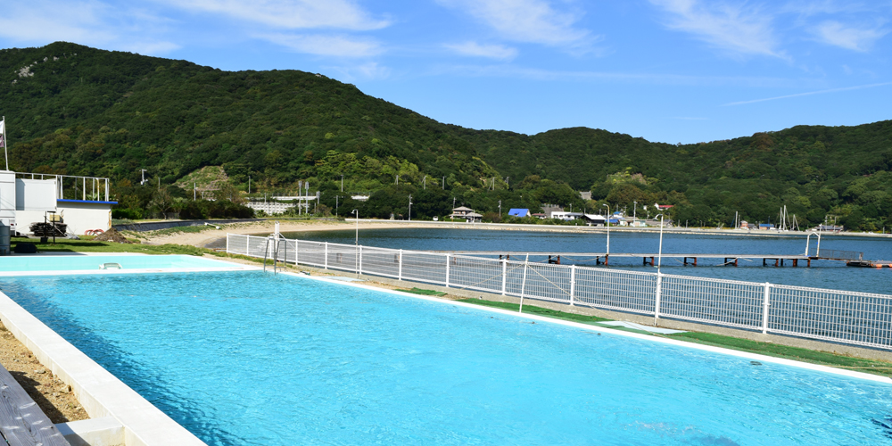 瀬戸内海の離島・香川県小豆島旅行におすすめの海沿いホテル、宿、コテージ「シータイガーアイランドイン小豆島」のプール