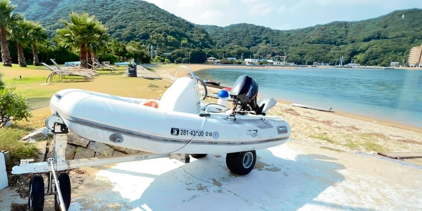 レンタルボートができる、瀬戸内海の離島・香川県小豆島旅行におすすめの海沿いホテル、宿、コテージ「シータイガーアイランドイン小豆島」の係留・専用桟橋