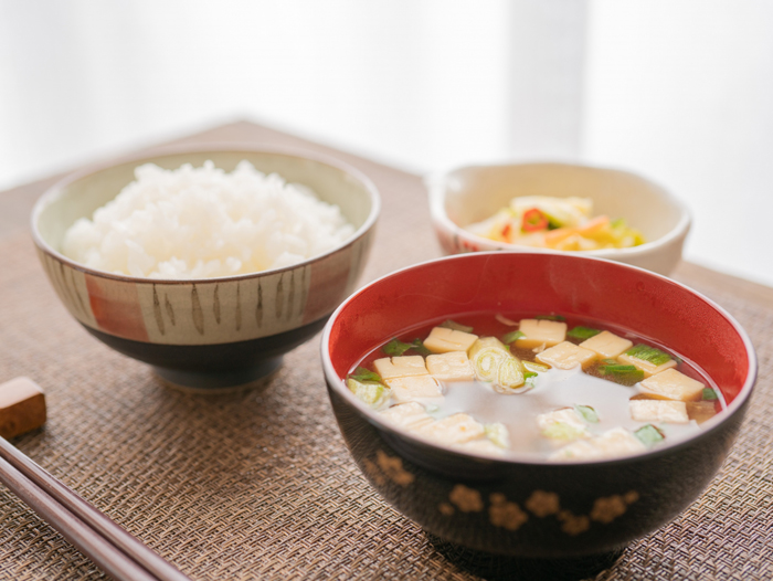 瀬戸内海・小豆島で無料の食事サービスを頼む